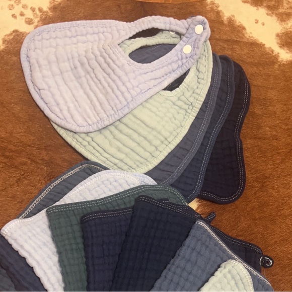 Bundle Bundle Bundle - Picture 3 of 3